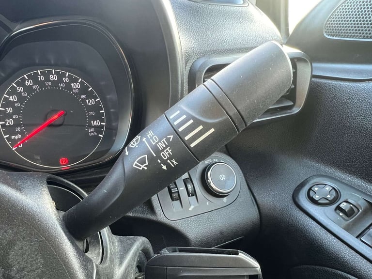 2020 Vauxhall Combo 1.5 Combo 2300 Sportive S/S Panel Van Diesel Manual