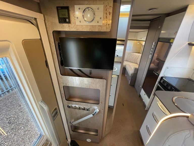 Burstner limited 744 4 Berth 4 Belt End lounge 3850KG