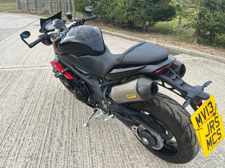 2013 13 TRIUMPH SPEED TRIPLE 1050 R BLACK NEW MOT HISTORY 12k MILES NAKED