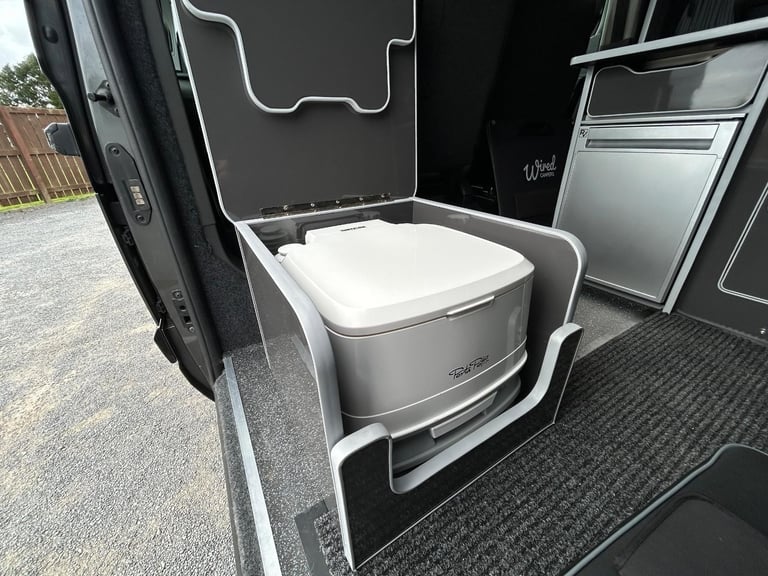 Ford Transit Custom Campervan Conversion - 2.0 300 EcoBlue Limited Ca... 2018/18