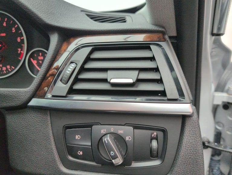 2015 BMW 3 Series 3.0 335i Luxury Saloon 4dr Petrol Auto Euro 6 (s/s) (306 ps) GLASS SUNROOF+ SAL...