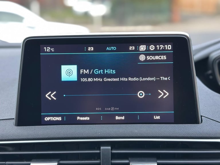 2018 Peugeot 5008 1.2 PureTech Allure EAT Euro 6 (s/s) 5dr HATCHBACK Petrol Automatic