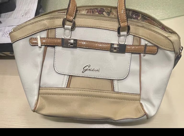GUESS HANDBAG - WOMENS BAG