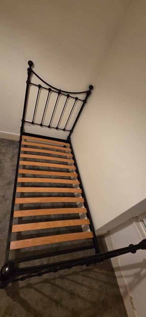 Single bed frame