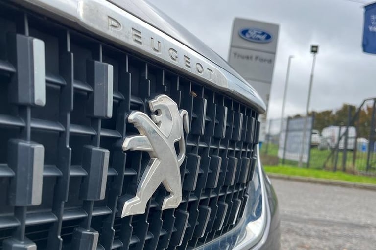 2017 Peugeot 2008 1.6 BlueHDi 100 Active 5dr - MOT'D TO JUNE 2026, 2 KEYS, TOUCHSCREEN, BLUET Est...
