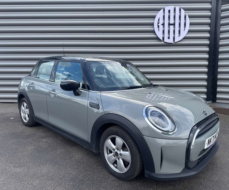 image for 2021 MINI Hatch 1.5 Cooper Classic 5dr Hatchback Petrol Manual