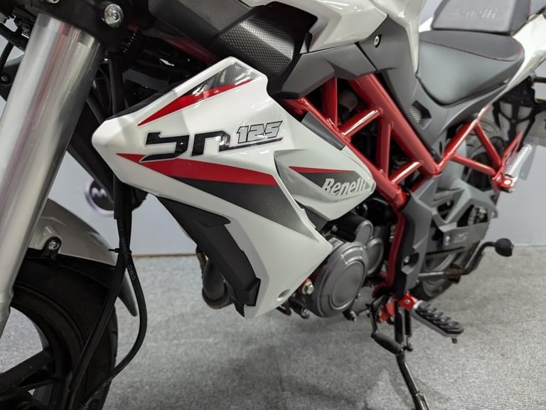 2025 (75) Benelli BN125 in White
