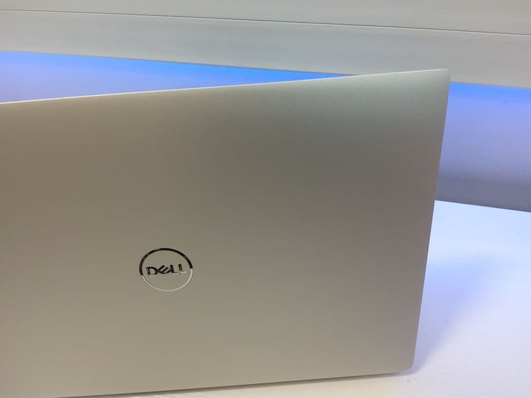 **DELL XPS 13 9380 - INTEL I7 8565U - 1TB SSD 16GB RAM - WINDOWS 11 - NEW BATTERY**