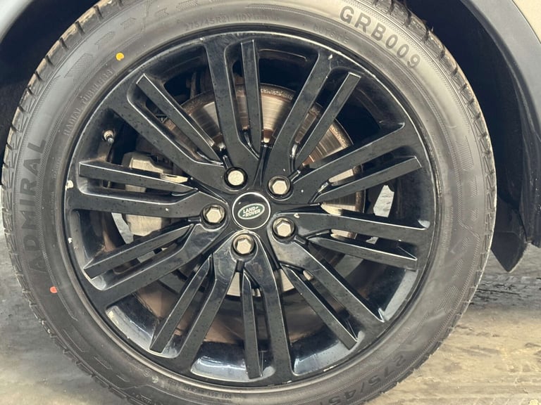 2017 Land Rover Discovery 3.0 Discovery Luxury HSE TD6 Auto 4WD 5dr SUV Diesel Automatic