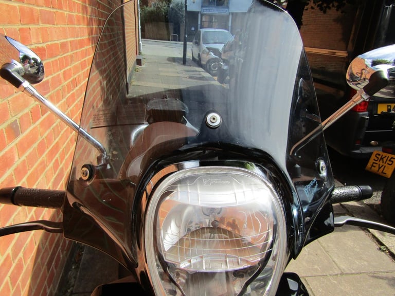 PIAGGIO BEVERLY 300cc GREAT COMMUTER VERY FAST AND RELIABLE. CHEAP TO RUN.