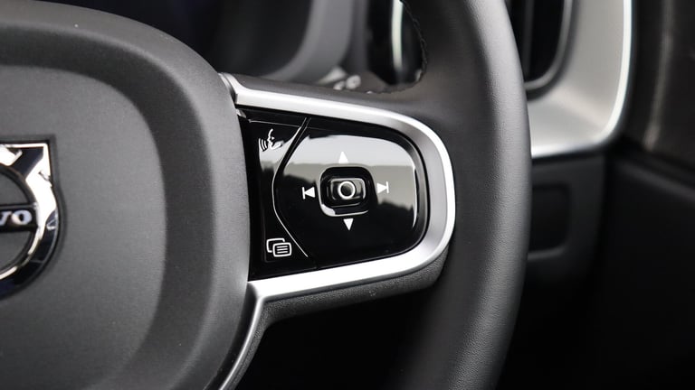 Volvo XC60 B5 (P) AWD Plus Black Edition (Harman Kardon Sound, 360 Camera, BLIS) Petrol/Electric...