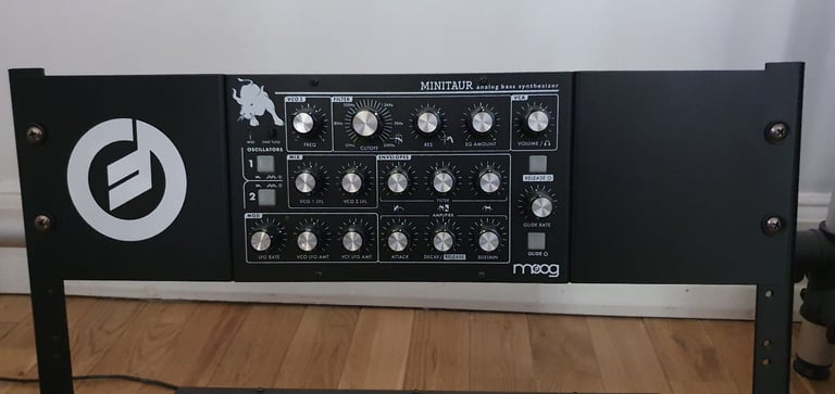 Moog Minitaur Boxed with rack ears