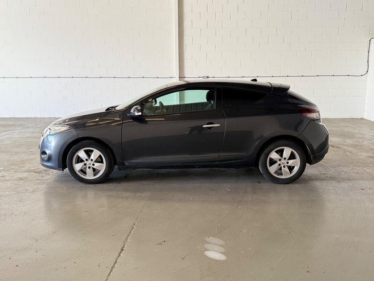 2012 Renault Megane 1.6 16V Dynamique TomTom Euro 5 3dr COUPE Petrol Manual