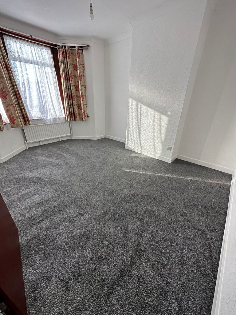 Beautiful 4 bedroom house to rent in ( IG11) Area