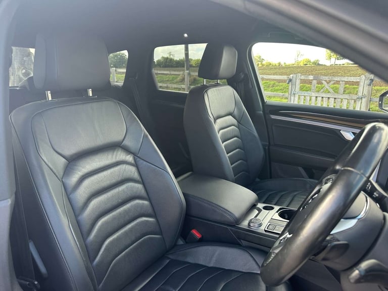 2019 Volkswagen Touareg 3.0 Touareg V6 R-Line TDI Auto 4WD 5dr SUV Diesel Automatic