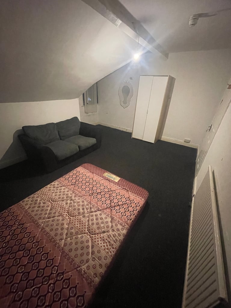 Large Double Room to rent 