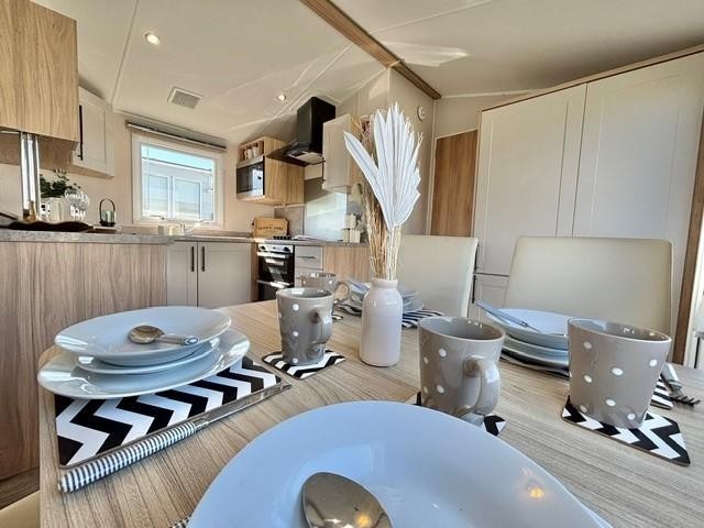 STATIC CARAVAN FOR SALE AT BROADLAND SANDS HOLIDAY PARK