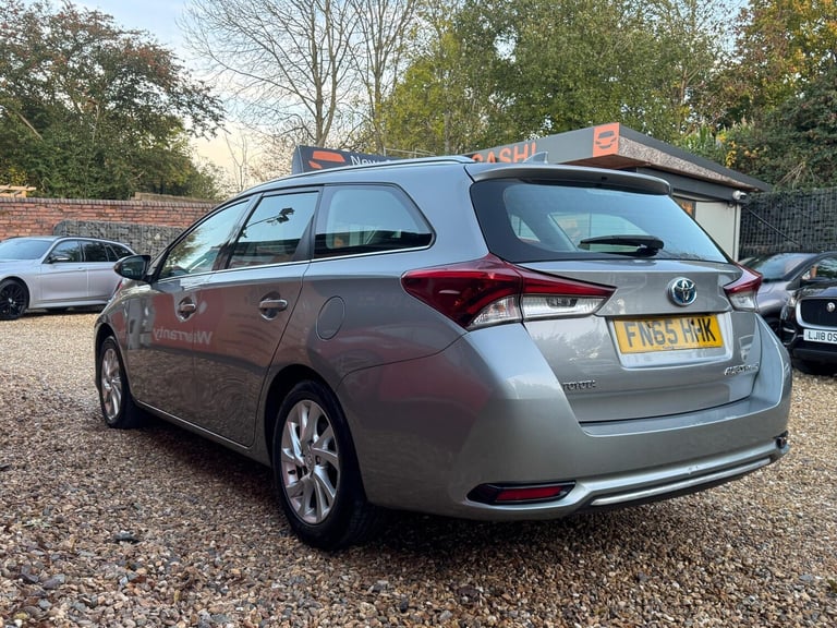 2015 Toyota Auris 1.8 VVT-h Icon Touring Sports CVT Euro 6 (s/s) 5dr ESTATE Petrol/Electric Hybri...