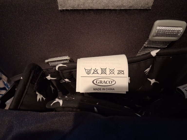 Graco Travel Puschair + Car seat + accessories 