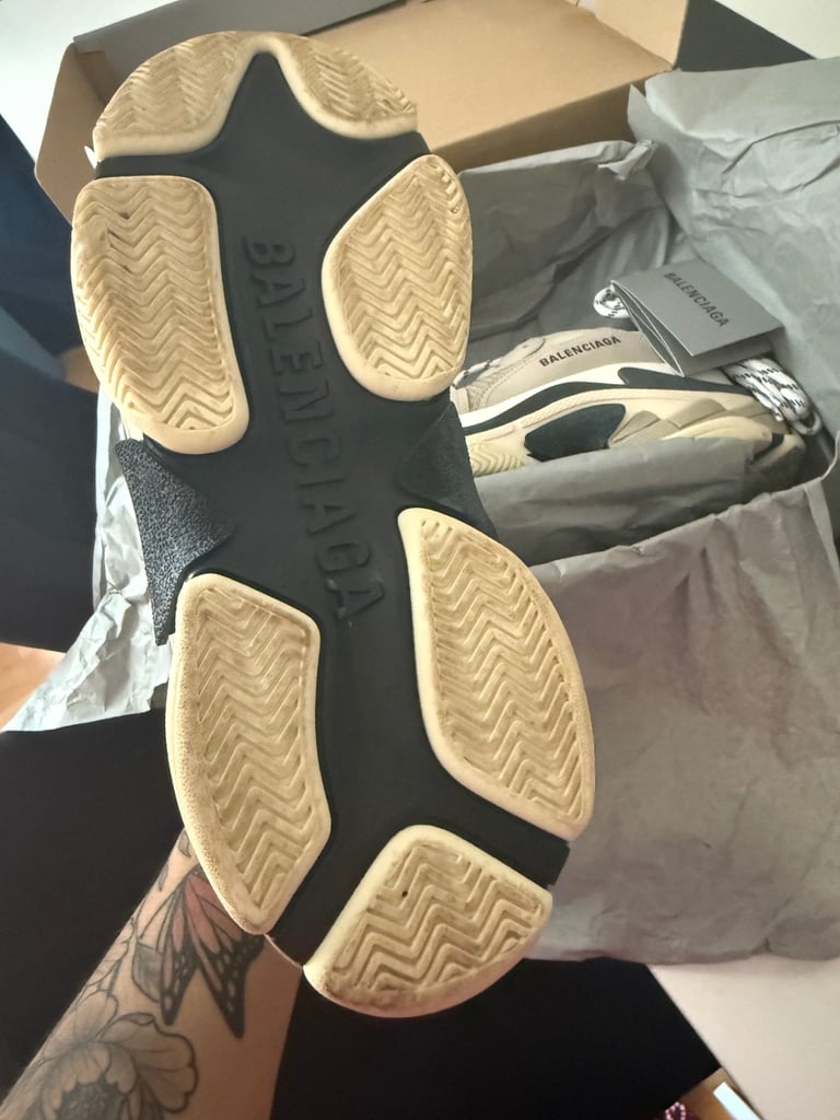 Balenciaga triple s trainers