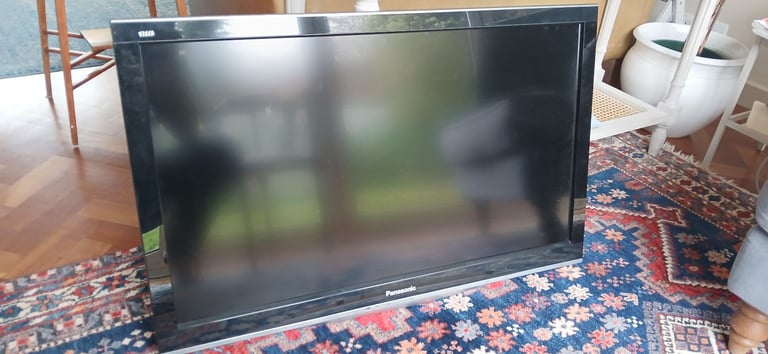 image for Panasonic 31" Flatscreen TV