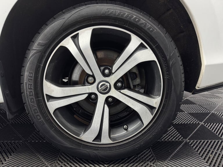 2017 Nissan Pulsar 1.2 DIG-T Acenta XTRON Euro 6 (s/s) 5dr HATCHBACK Petrol Automatic