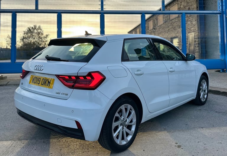 Audi, A1, Hatchback, 2019, Manual, 1498 (cc), 5 doors