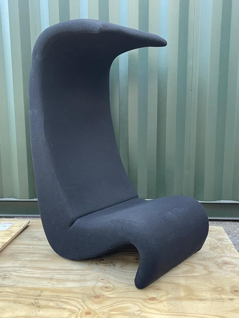 Vitra - Amoebe black high back black chair 