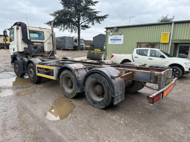 DAF CF 85.410 8x4 HUB REDUCTION MANUAL CHASSIS CAB