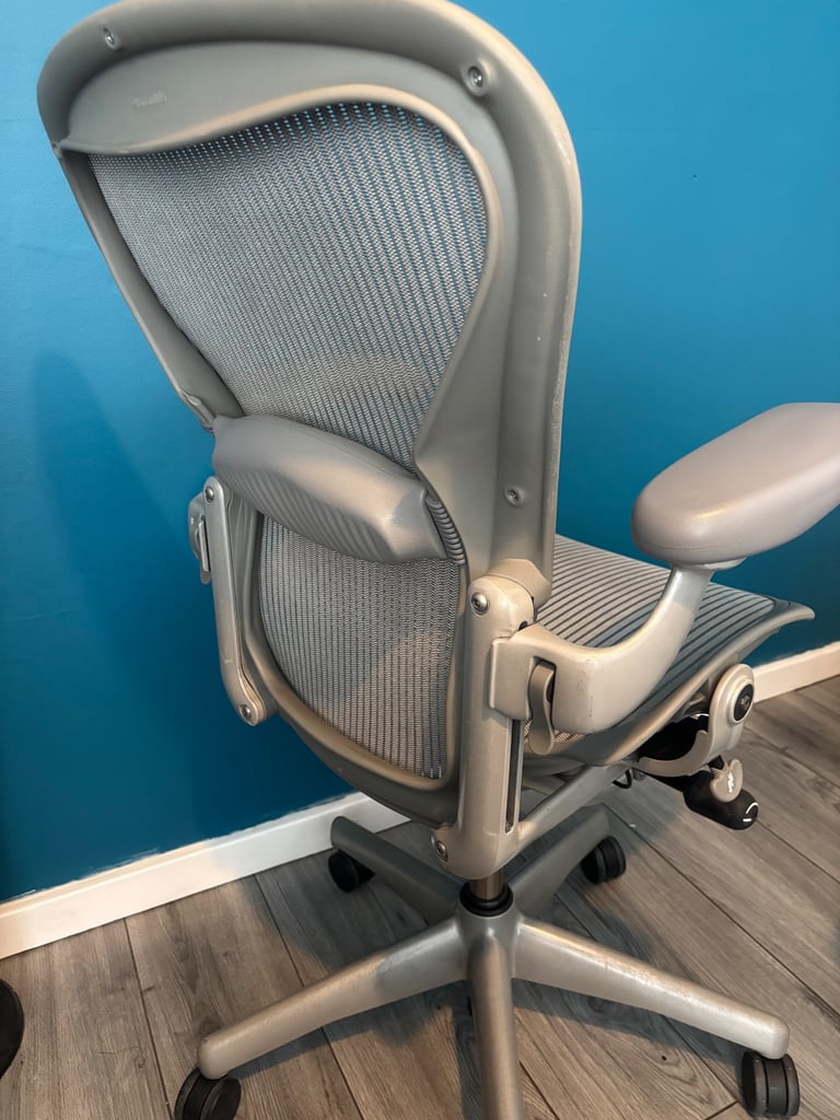 Herman miller chairs Gumtree - Main Image