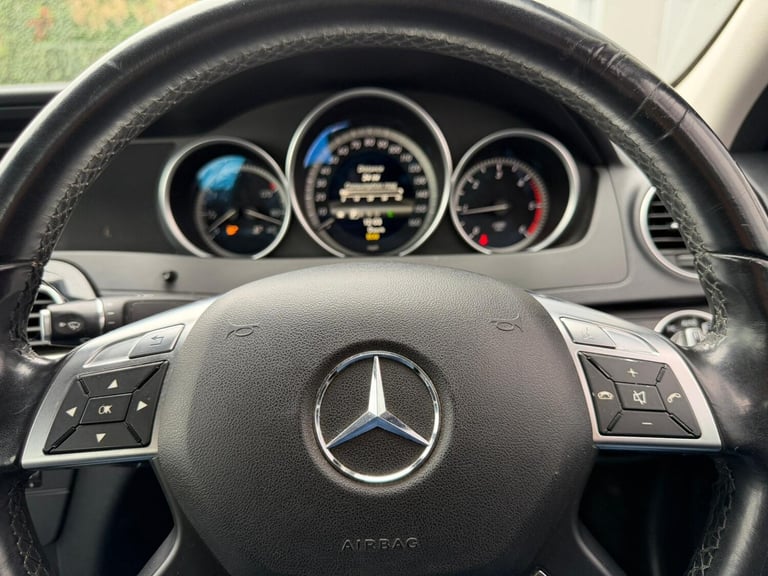 2012 Mercedes-Benz C-Class C220 CDI BlueEFFICIENCY Executive SE 4dr Auto SALOON Diesel Automatic