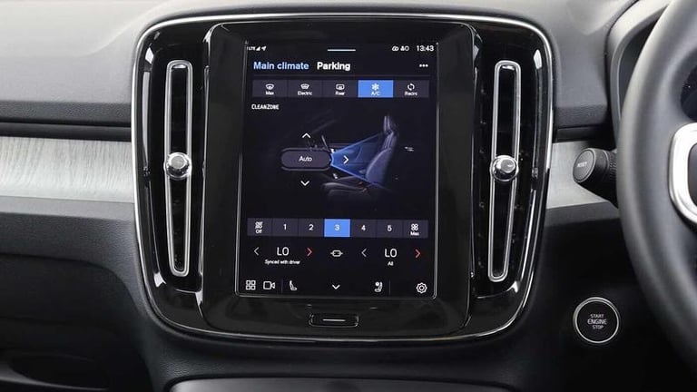2025 Volvo XC40 Ultra B4 Mild hybrid Petrol Dark Automatic SUV Hybrid Automatic