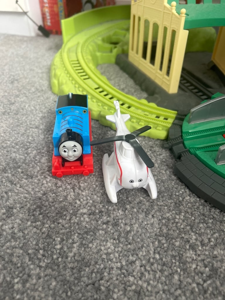 Thomas the tank train track 
