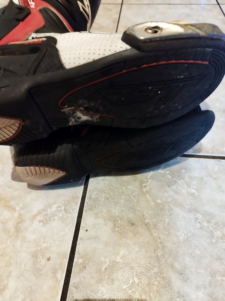 RST Tractech Evo boots size 8/42