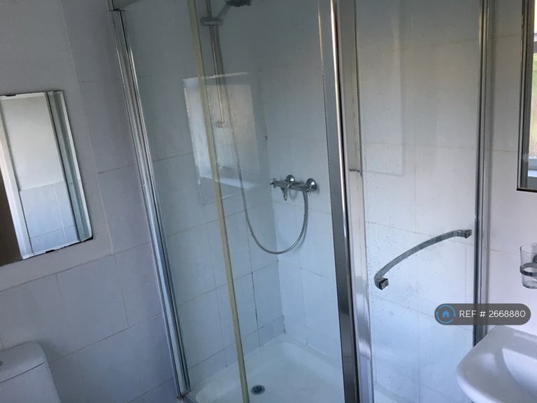 2 bedroom flat in Newport, Newport, NP20 (2 bed) (#2668880)