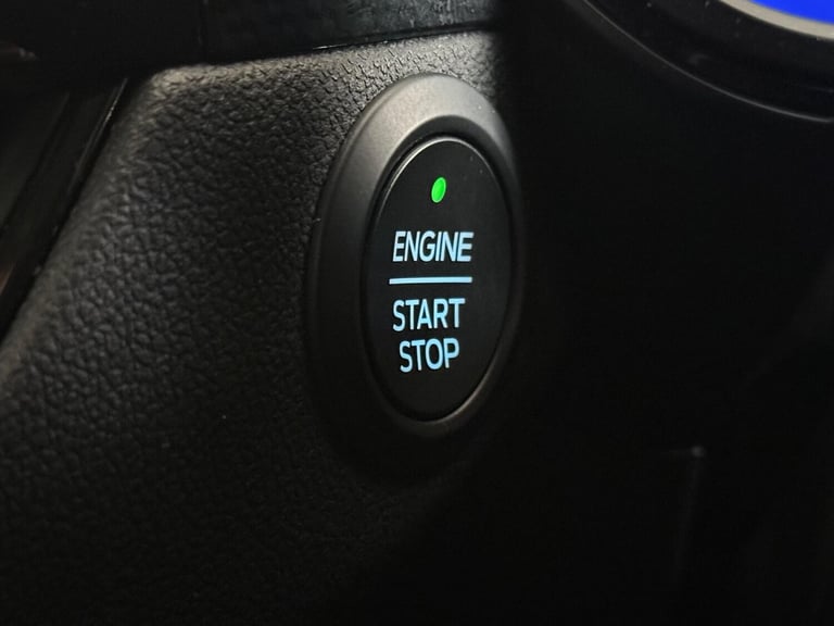 2022 Ford Kuga 2.5 EcoBoost Duratec 14.4kWh ST-Line CVT Euro 6 (s/s) 5dr HATCHBACK Petrol/Electri...