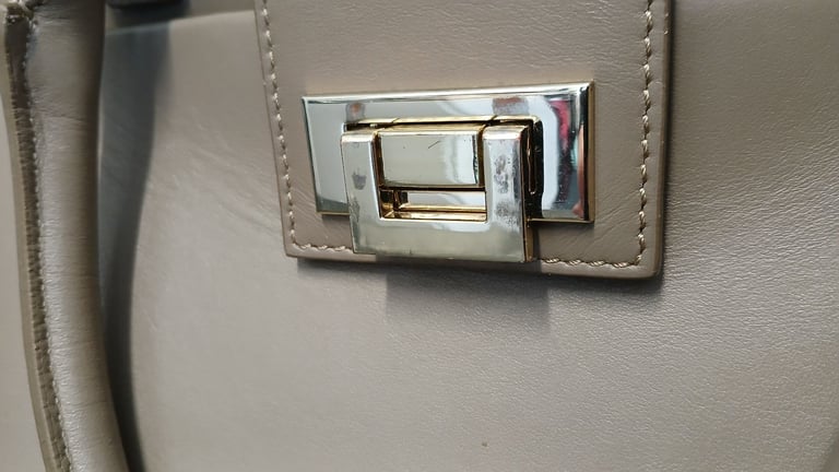 Hobbs London 100% Leather Handbag Neutral Light Brown. Used item, good condition.