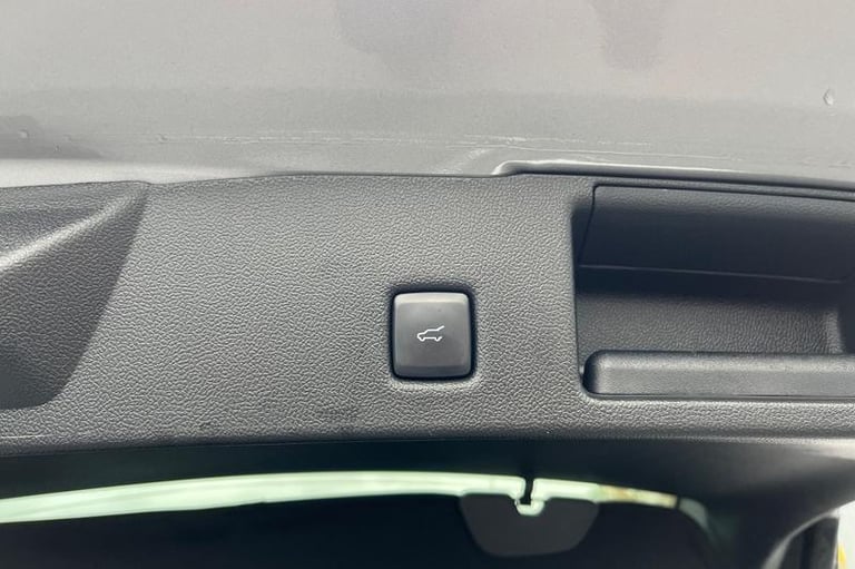 2024 Ford Kuga 2.5 FHEV ST-Line X 5dr CVT - REVERSING CAMERA, HEATED SEATS, SEAT MEMORY -  Estate...