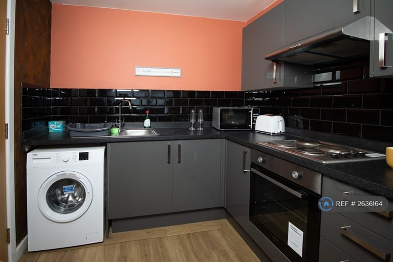 2 bedroom house in Enterprise House, Portsmouth, PO1 (2 bed) (#2636164)