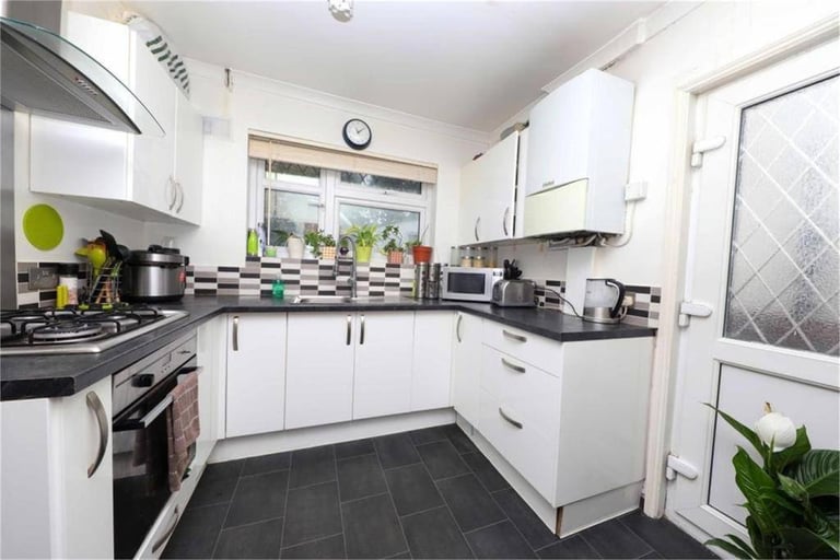 3 Bedroom Semi Detached House with On the Driveway Parking - Cullington Close, Kenton Harrow HA3 