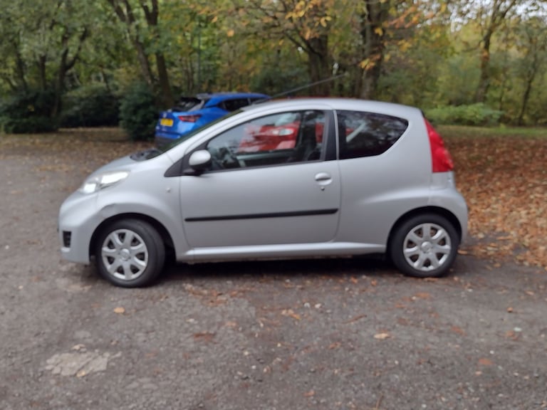 image for Peugeot, 107, Hatchback, 2011, Manual, 998 (cc), 3 doors