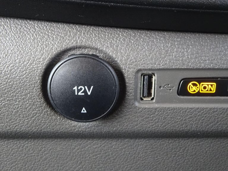 2021 Ford Transit Custom 2.0 320 EcoBlue Trend Kombi L2 H1 Euro 6 (s/s) 5dr MPV Diesel Manual