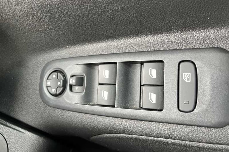 2022 Vauxhall Combo Life 1.5 Turbo D SE 5dr MPV DIESEL Manual