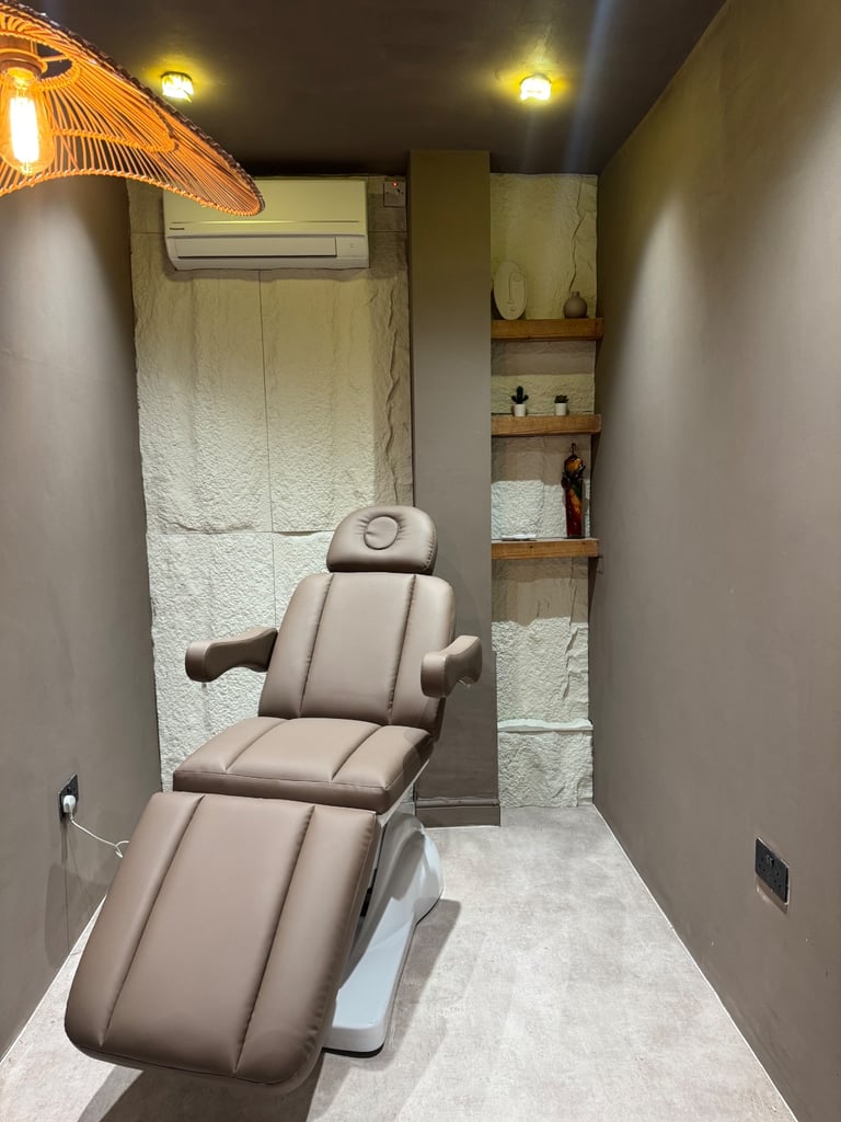 Fully furnished beauty room to rent 