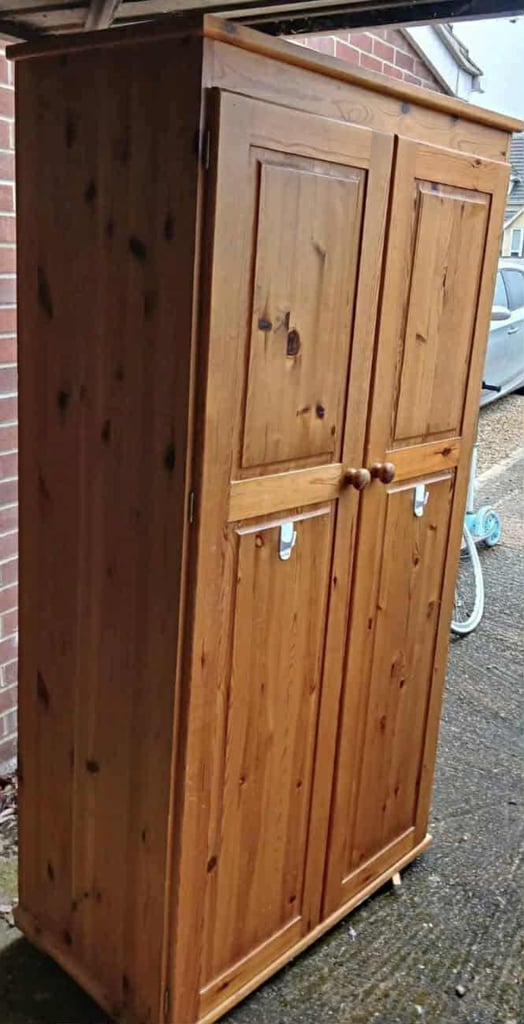 solid pine wardrobe , can deliver 