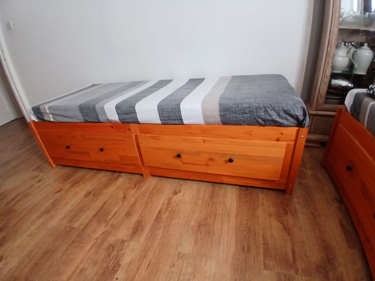 2 sofa bed maroocan style with drawers 