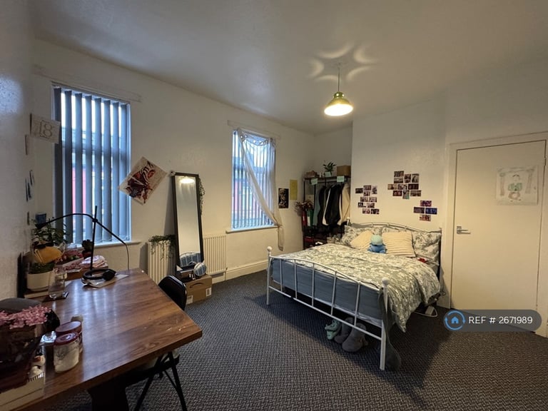 3 bedroom house in Hibbert Street, Manchester, M14 (3 bed) (#2671989)