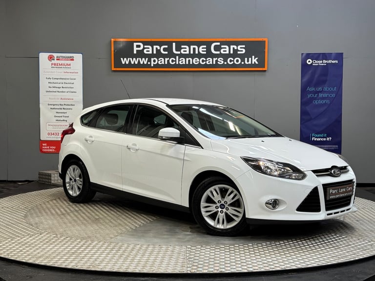 image for 2014 Ford Focus 1.0T EcoBoost Titanium Navigator Hatchback 5dr - LOW MILEAGE -