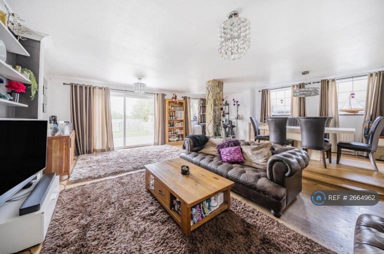 4 bedroom house in Gwynne Avenue, Croydon, CR0 (4 bed) (#2664962)