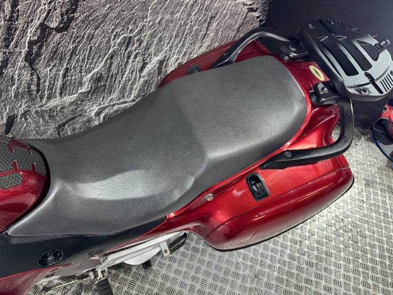 HONDA DEAUVILLE 650 NT 650 V-5